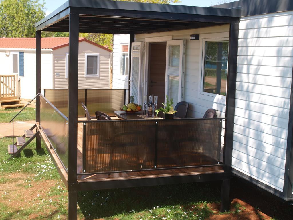 Camping Adria Mobile Home Park Umag Room photo