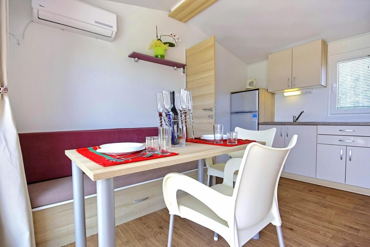 Camping Adria Mobile Home Park Umag Exterior photo