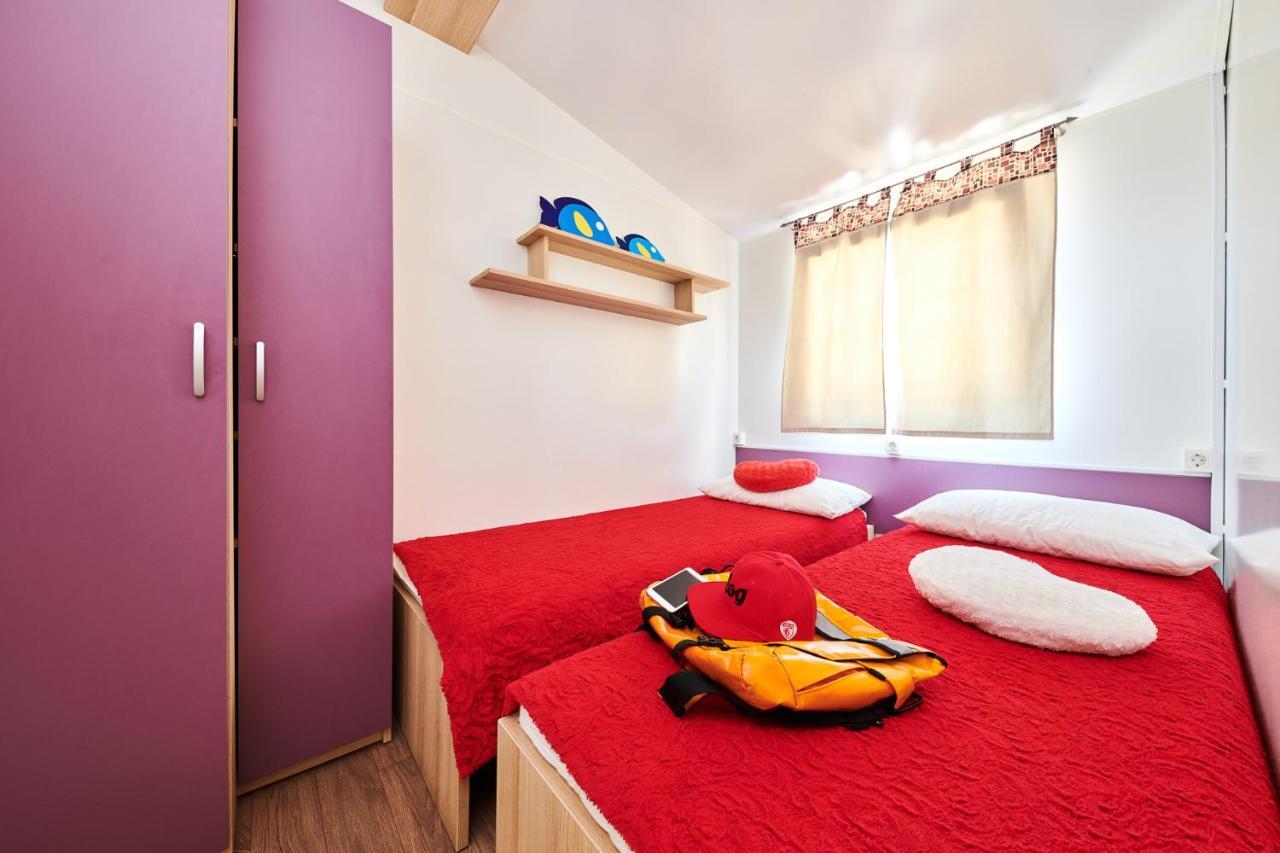 Camping Adria Mobile Home Park Umag Exterior photo