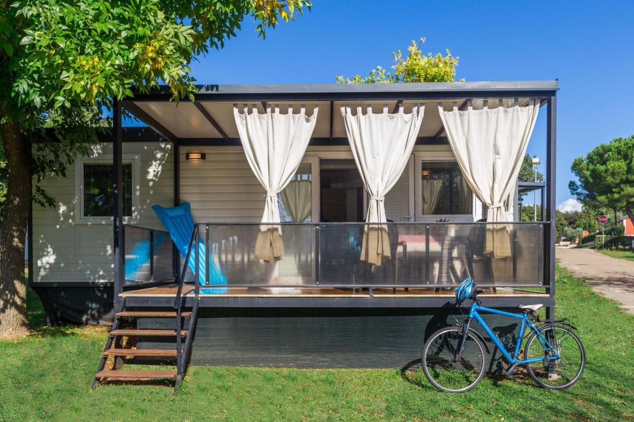 Camping Adria Mobile Home Park Umag Exterior photo