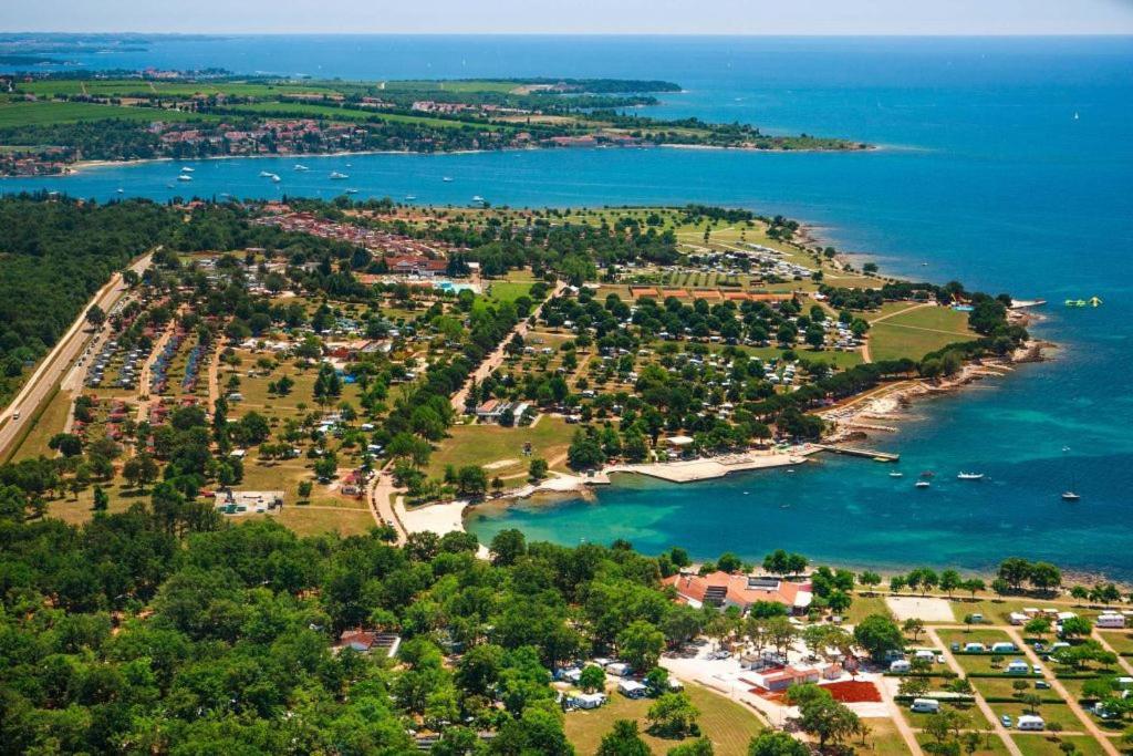 Camping Adria Mobile Home Park Umag Exterior photo