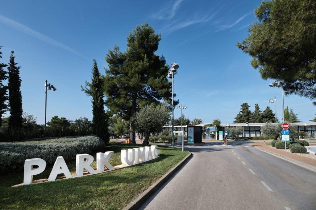 Camping Adria Mobile Home Park Umag Exterior photo